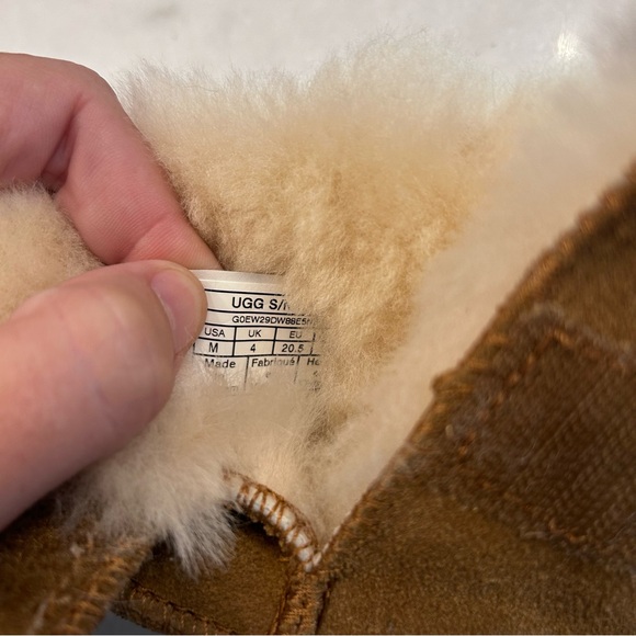 UGG Toddler Erin Boots, Size Medium, Toddler 6, Chestnut - Picture 2 of 6